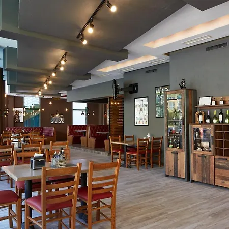 Pollo 3* סאני ביץ'