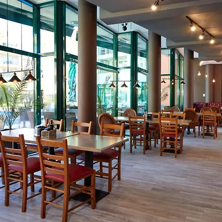 Pollo Apartahotel Sunny Beach