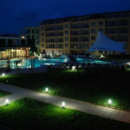 Pollo Apartmanhotel 3*