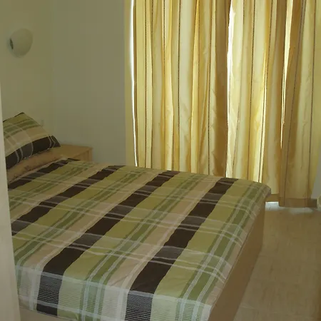 Apartmanhotel Pollo 3*