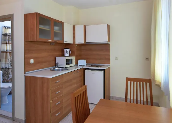 Pollo Lejlighedshotel 3*