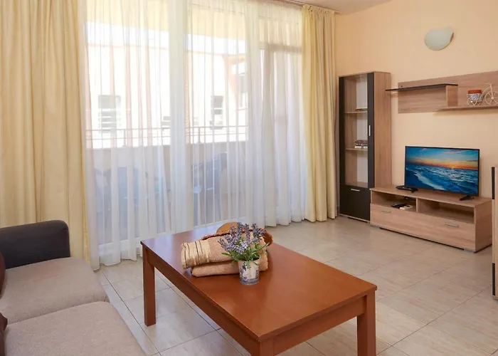 Pollo Hotel de apartamente