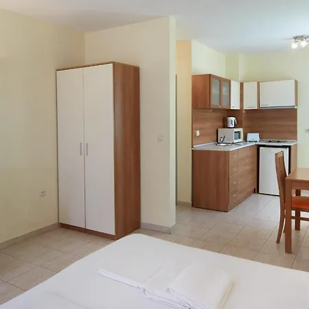 Hotel de apartamente Pollo