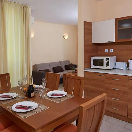 Pollo Hotel de apartamente