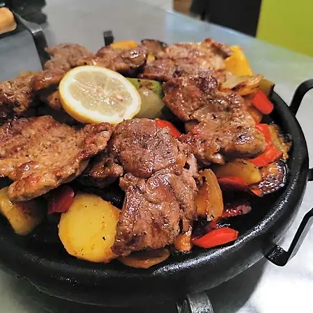 Pollo Aparthotel 3*