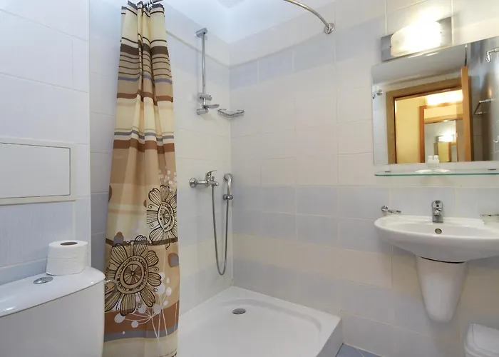 ポッロ アパートホテル サニービーチ