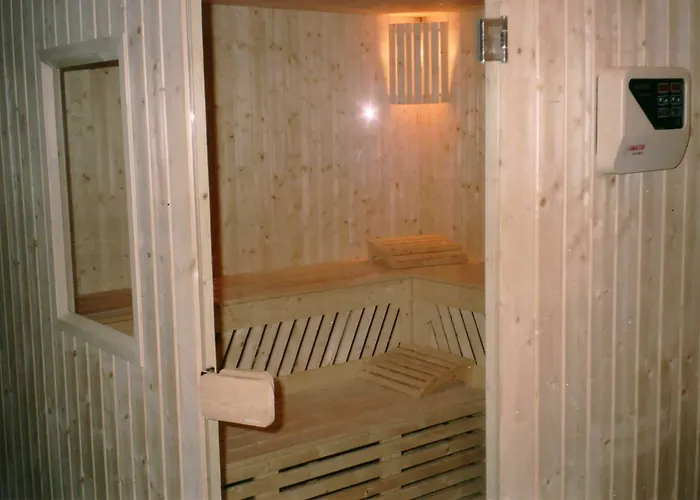 Pollo Apartahotel 3*